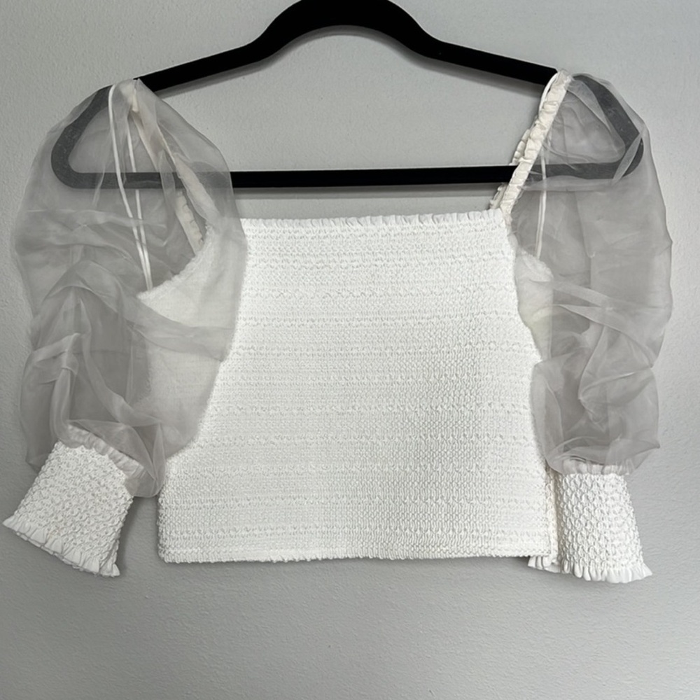 NWOT Alice + Olivia White Eliana Puff Sleeve CropTop. Sz S/P